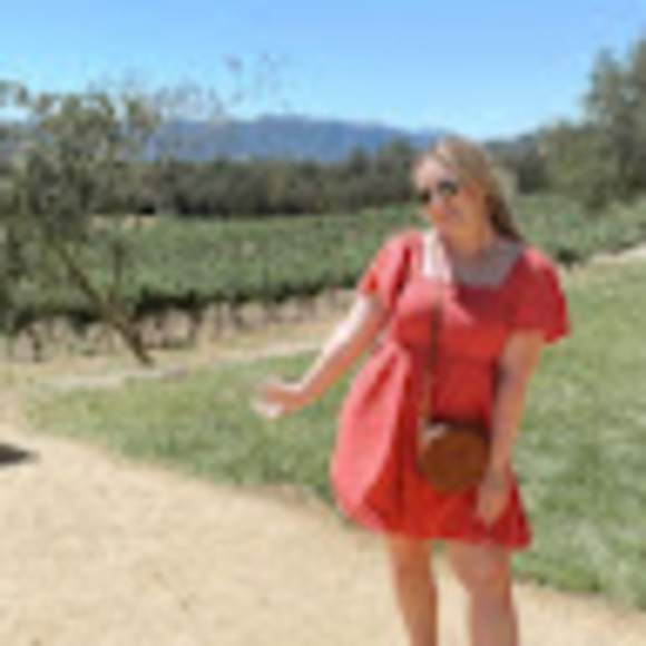 Meet your Posher, Kelly - Picture 1 of 1